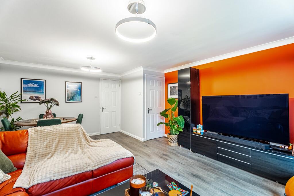 Additional image 5 of Orient Close, St. Albans, Hertfordshire, AL1