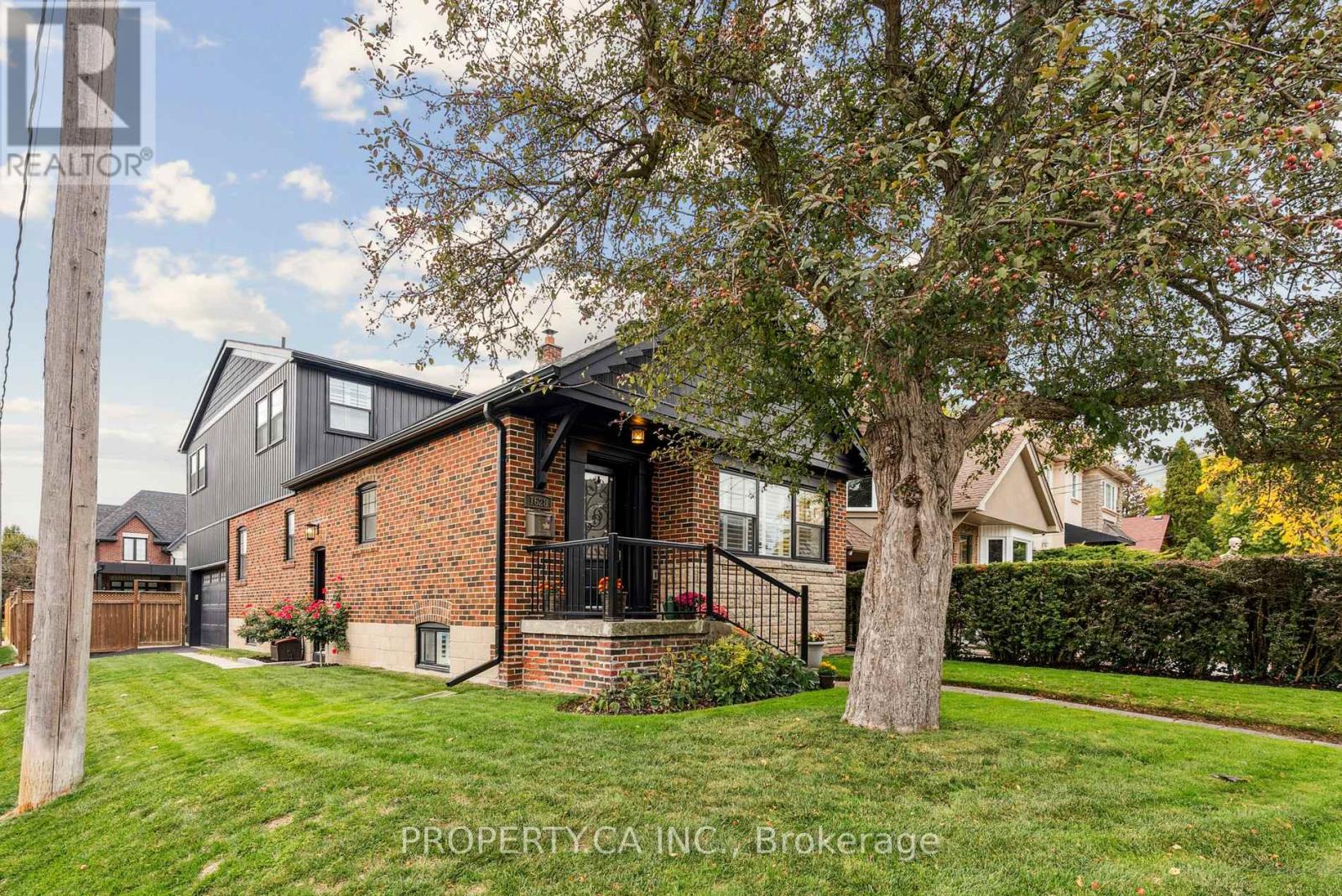Primary image of 1628 WOODBINE HEIGHTS BOULEVARD|Toronto (O'Connor-Parkview), Ontario M4B3A5