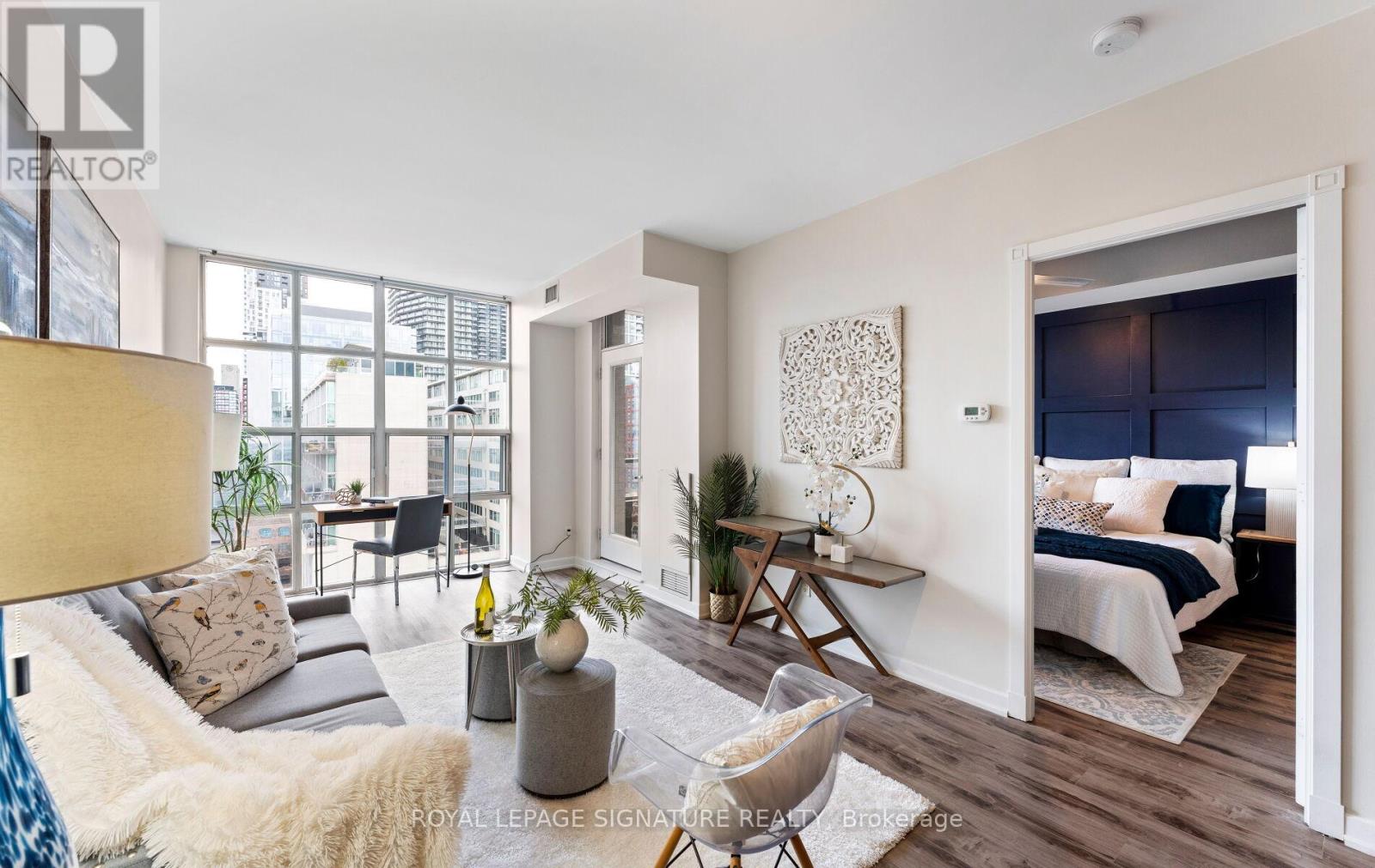 Primary image of 1112 - 438 RICHMOND STREET W|Toronto (Waterfront Communities), Ontario M5V3S6