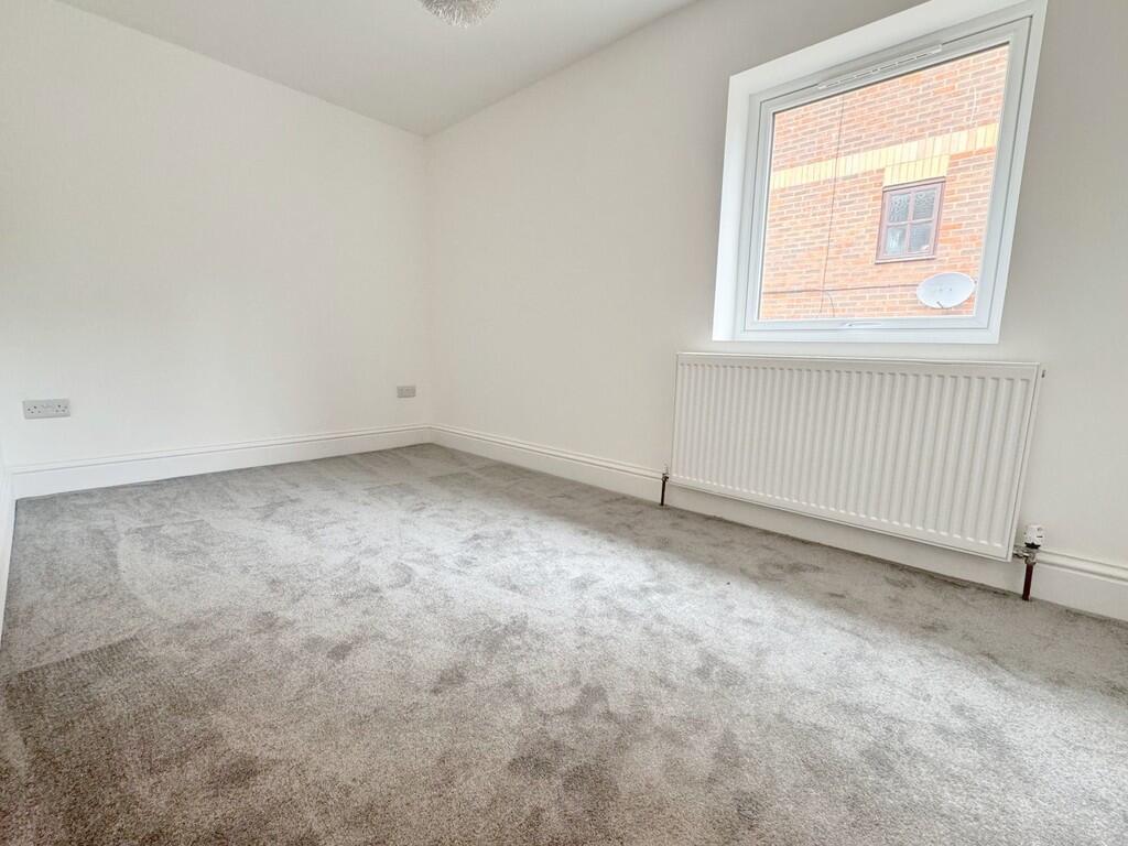 Additional image 6 of Frogmore, St. Albans