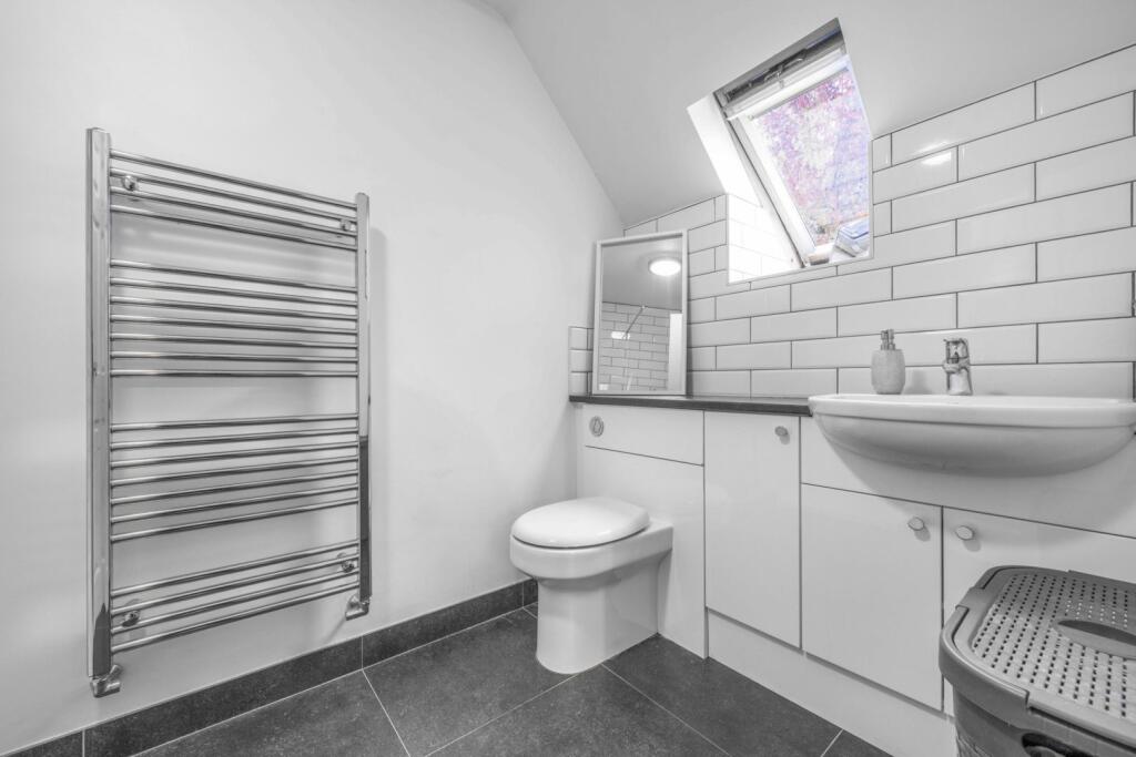 Additional image 18 of Enid Close, St. Albans, AL2