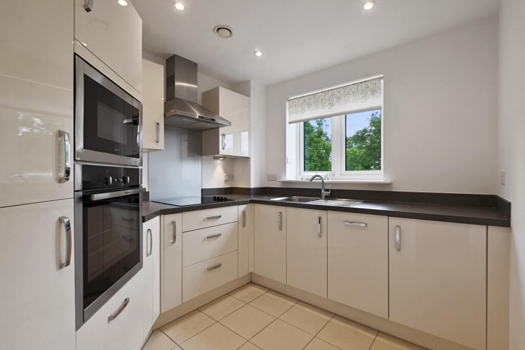 London Road, St Albans, Hertfordshire, AL1 1NR