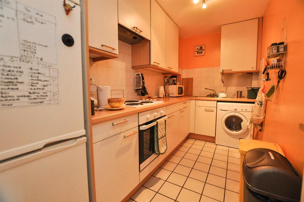 Additional image 7 of Gatcombe Court, St Albans