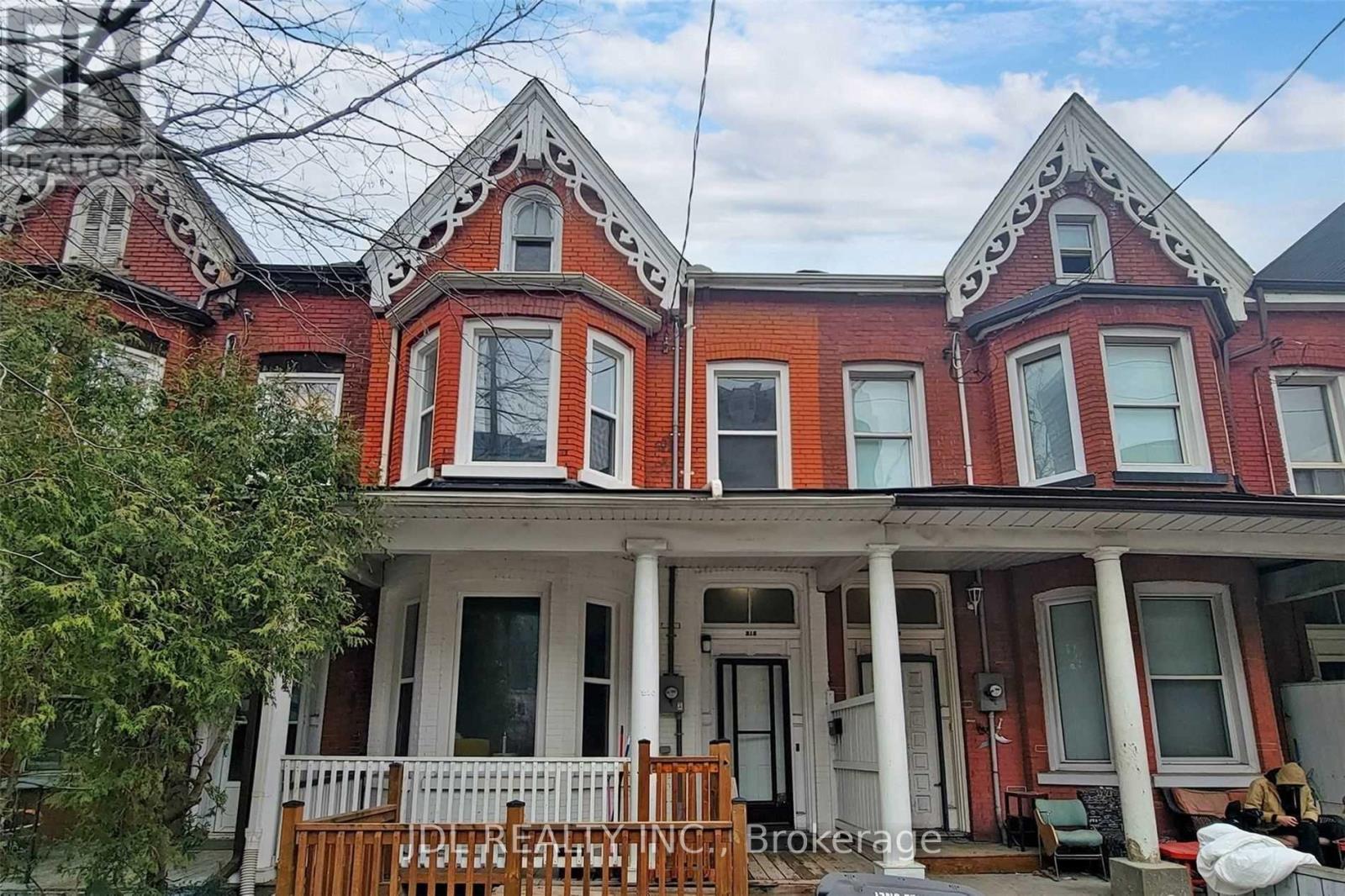 Property image for 216 MC CAUL STREET|Toronto (Kensington-Chinatown), Ontario M5T1W5