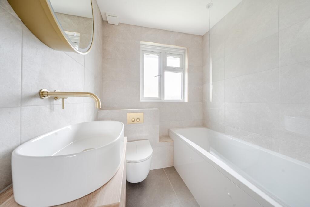 Additional image 12 of Wych Elms St. Albans AL2