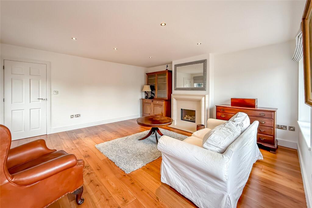 Additional image 15 of Park Street Lane, Park Street, St. Albans, Hertfordshire, AL2