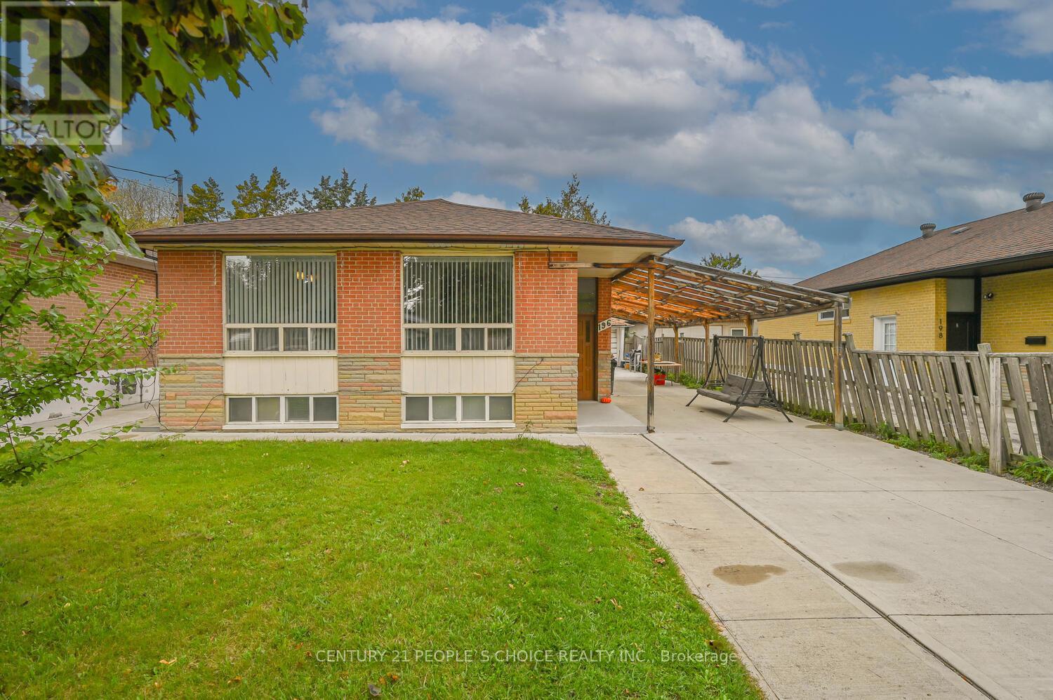 Property image for 196 TAYSHAM CRESCENT|Toronto (Thistletown-Beaumonde Heights), Ontario M9V1X7