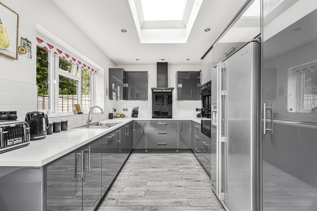 Additional image 7 of Penn Road, Park Street, St Albans, AL2