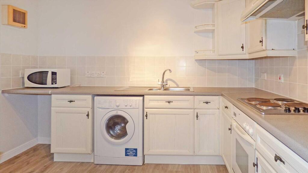 Additional image 4 of Candlemakers Lane