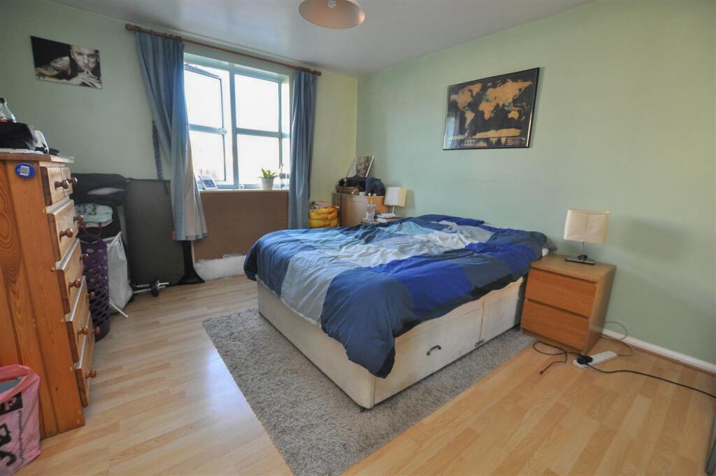 Additional image 4 of Gatcombe Court, St Albans