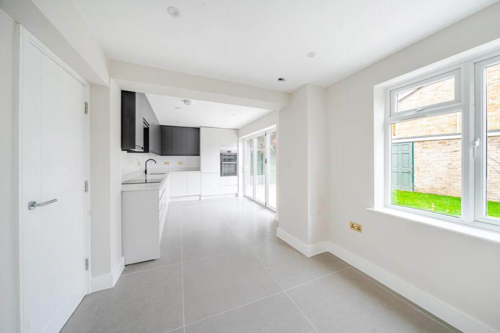 Additional image 18 of Wych Elms St. Albans AL2