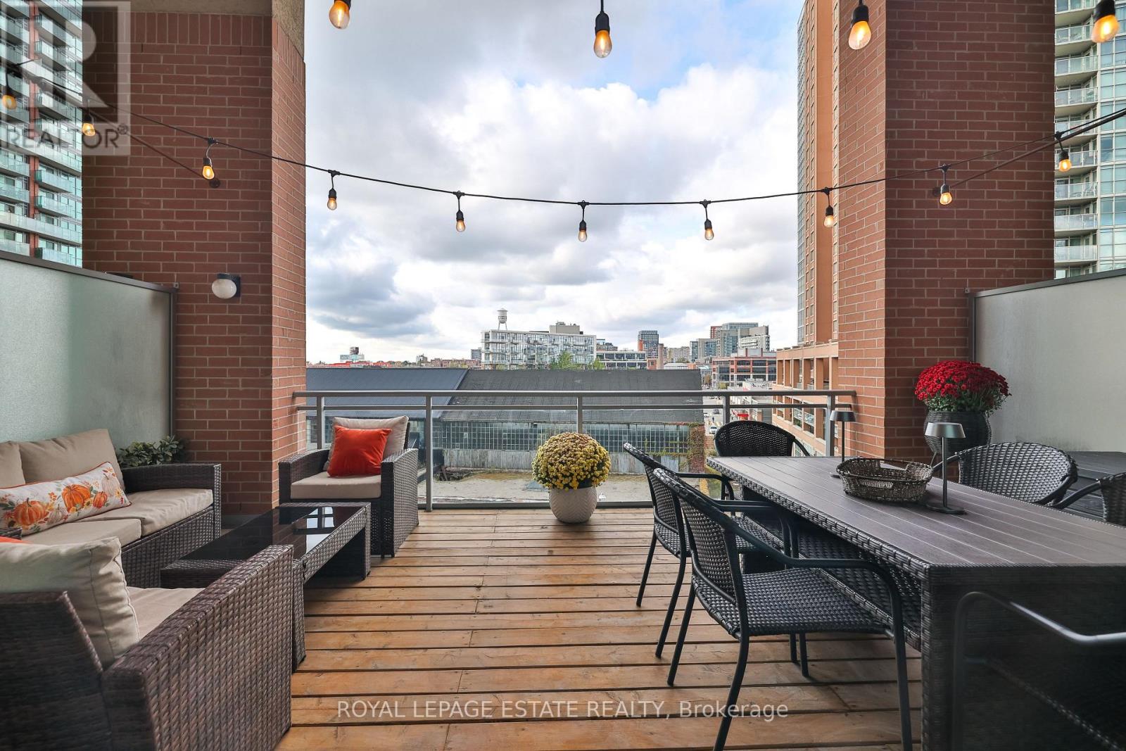 Property image for 414 - 100 WESTERN BATTERY ROAD|Toronto (Niagara), Ontario M6K3S2