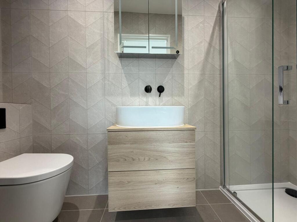 Additional image 14 of Wych Elms, Park Street, AL2