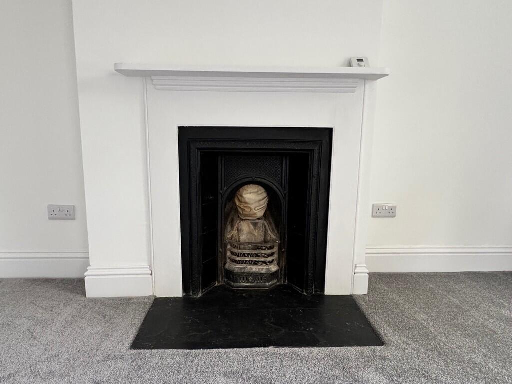 Additional image 4 of Frogmore, St. Albans