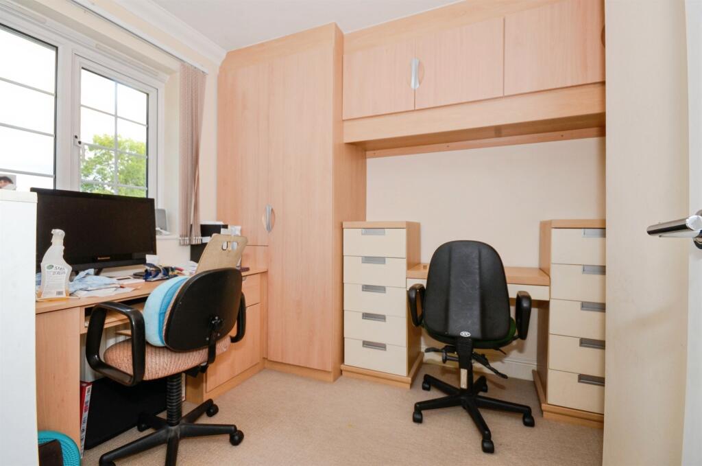 Additional image 16 of Jays Close, Bricket Wood, St. Albans