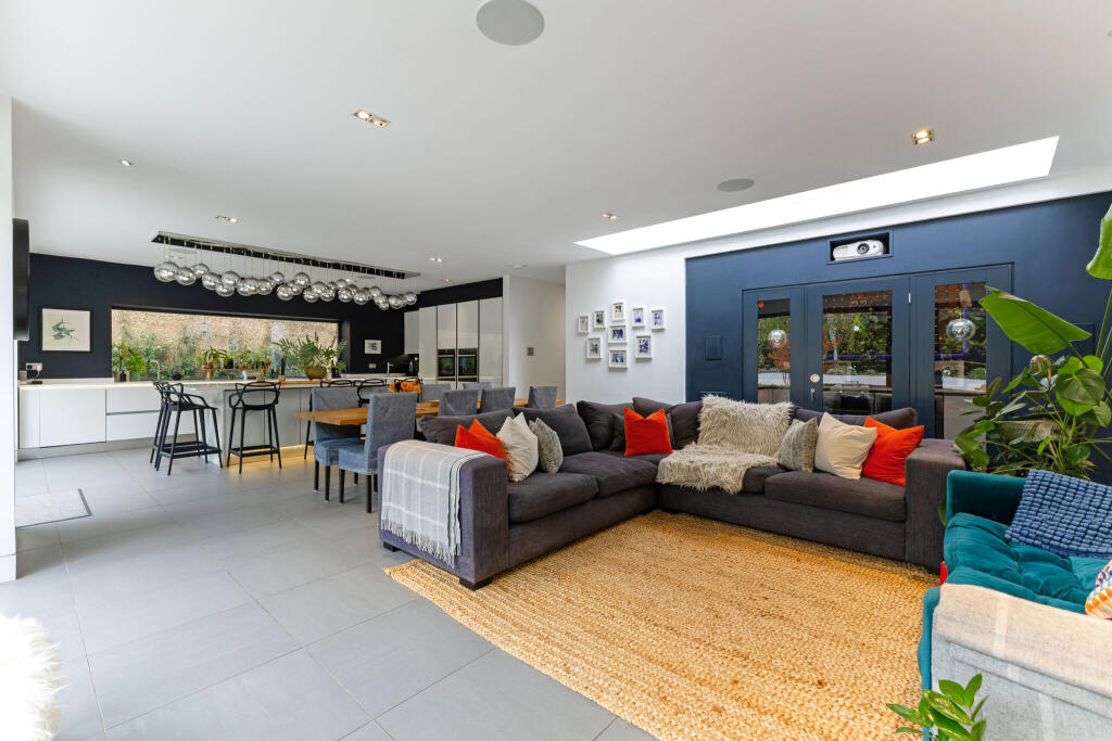 Additional image 7 of Battlefield Road, St. Albans, AL1