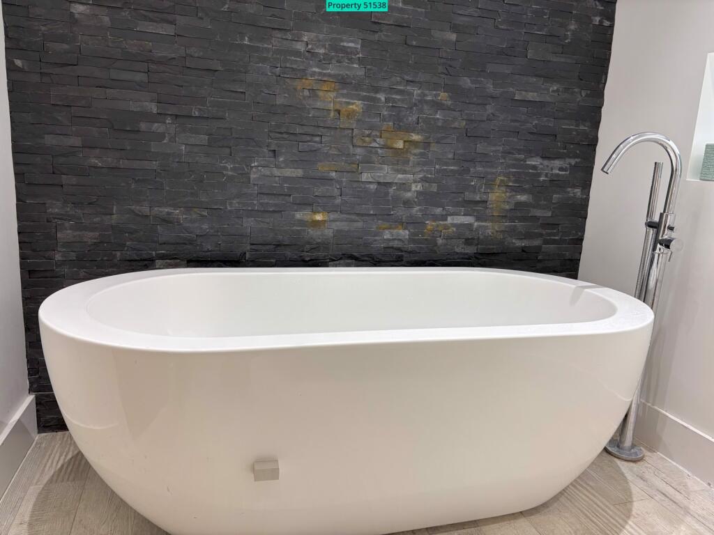 Additional image 6 of Hunters Ride, Bricket Wood, St. Albans, AL2