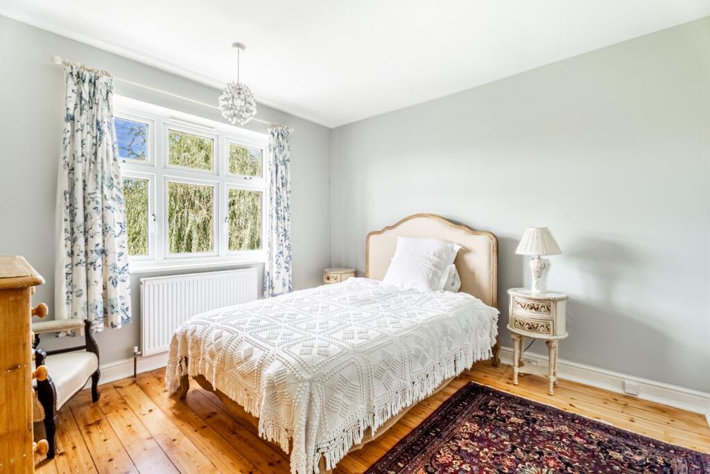 Additional image 11 of Watling Street, Park Street, St. Albans, Hertfordshire, AL2