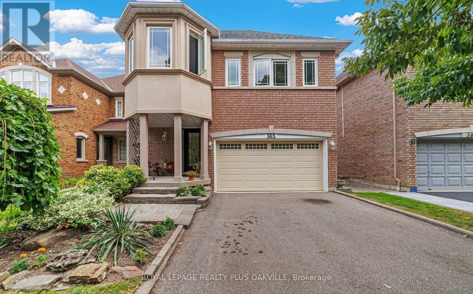 Property image for 365 TURNBERRY CRESCENT|Mississauga (Hurontario), Ontario L4Z3W3