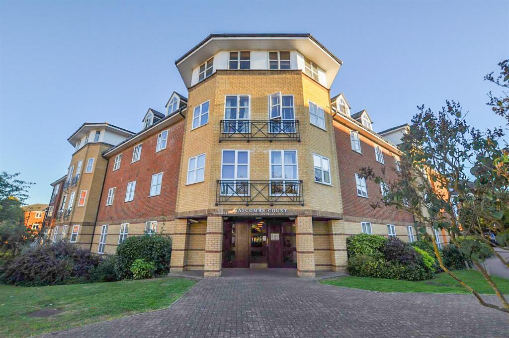 Property image for Gatcombe Court, St Albans