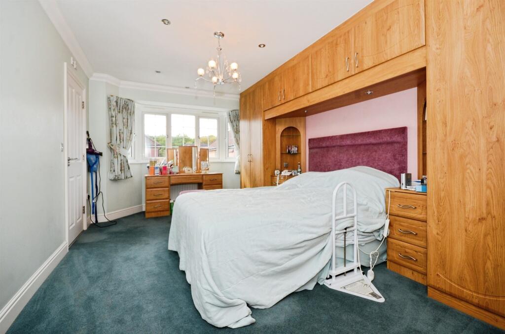 Additional image 10 of Jays Close, Bricket Wood, St. Albans