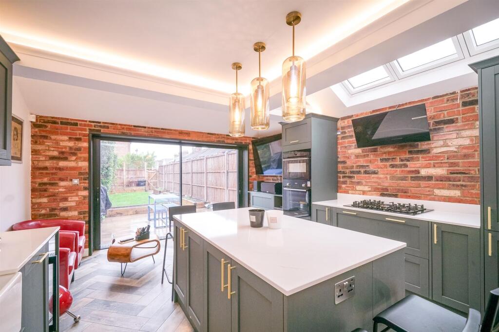 Additional image 26 of Brampton Road, St. Albans