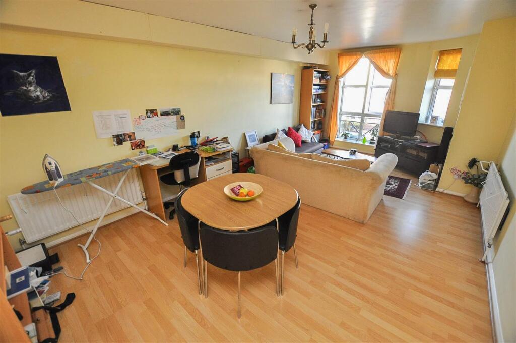 Additional image 2 of Gatcombe Court, St Albans