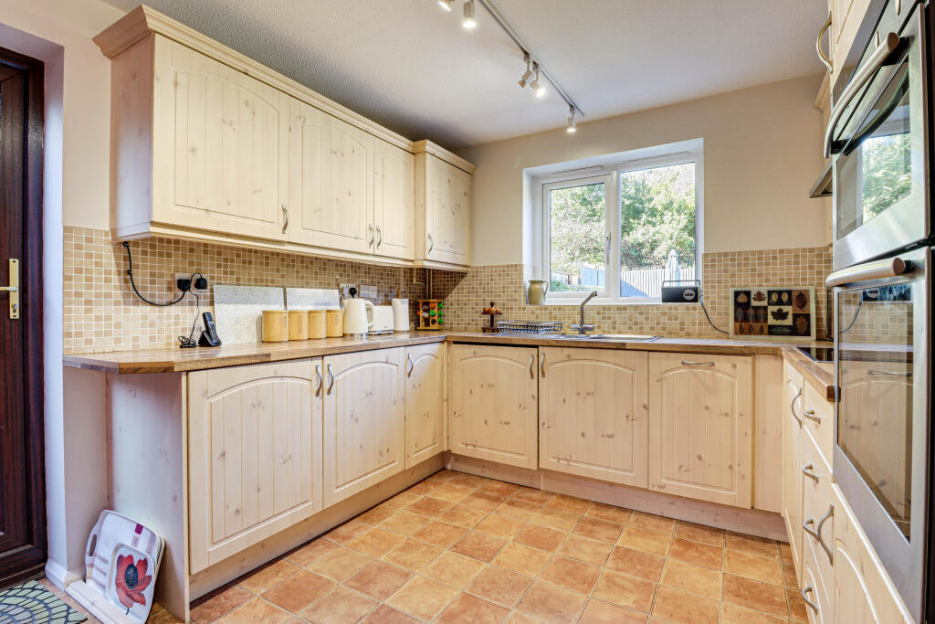 Additional image 6 of Old Orchard, Park Street, St Albans, AL2