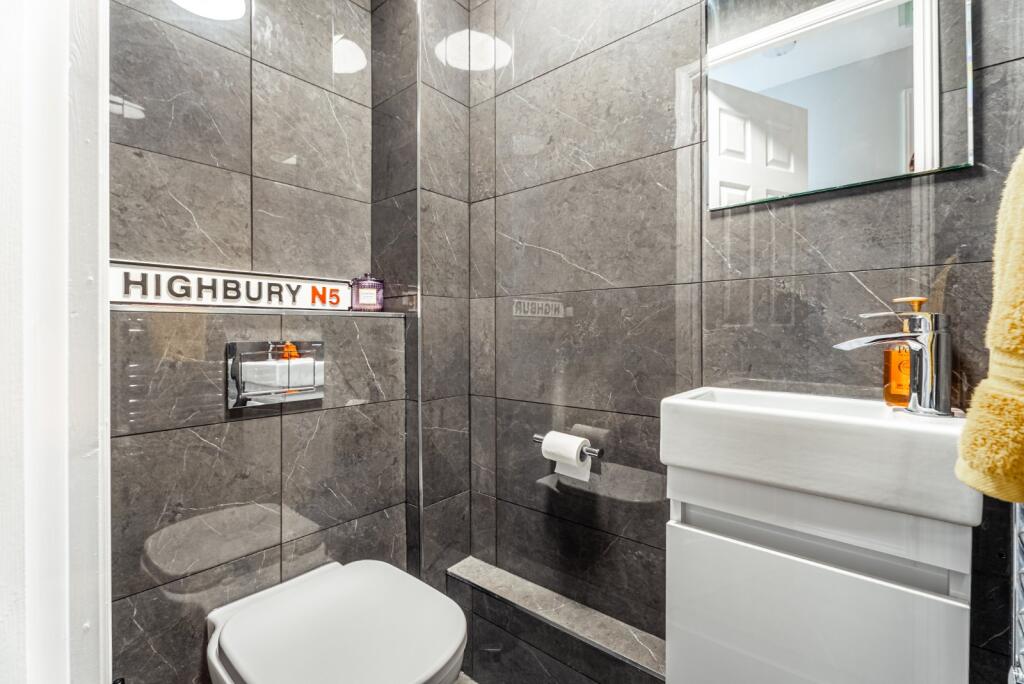 Additional image 13 of Orient Close, St. Albans, Hertfordshire, AL1