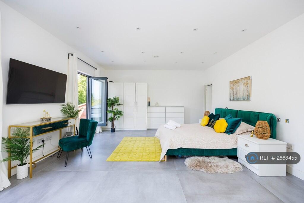 Additional image 11 of Charmouth Road, St. Albans, AL1