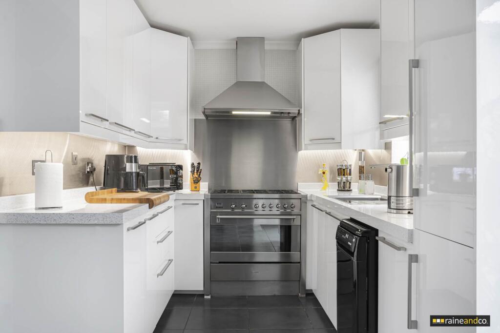 Additional image 16 of Stonecross Road, Hatfield