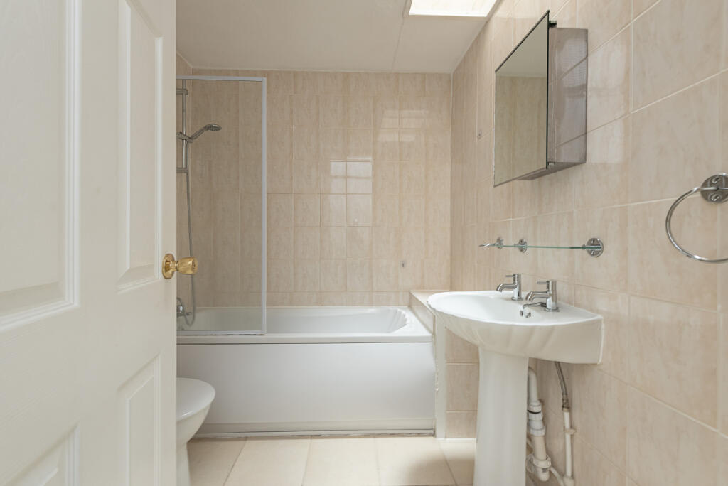 Additional image 7 of Drakes Drive, St. Albans, Hertfordshire, AL1