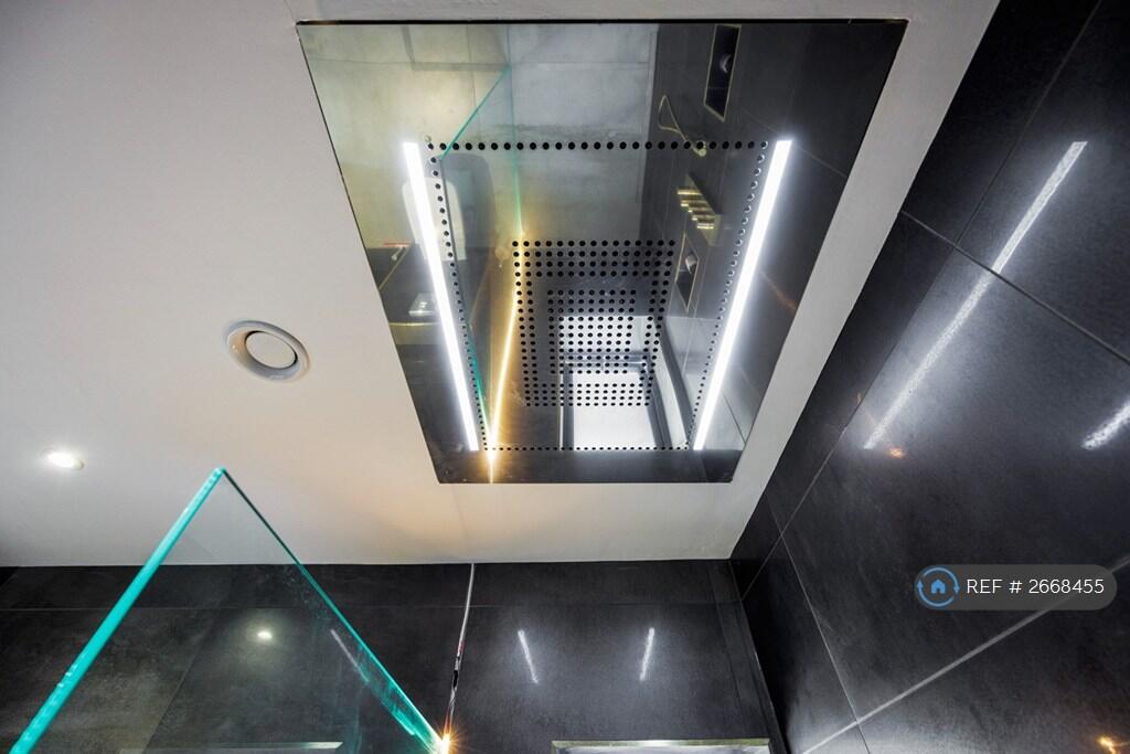 Additional image 20 of Charmouth Road, St. Albans, AL1