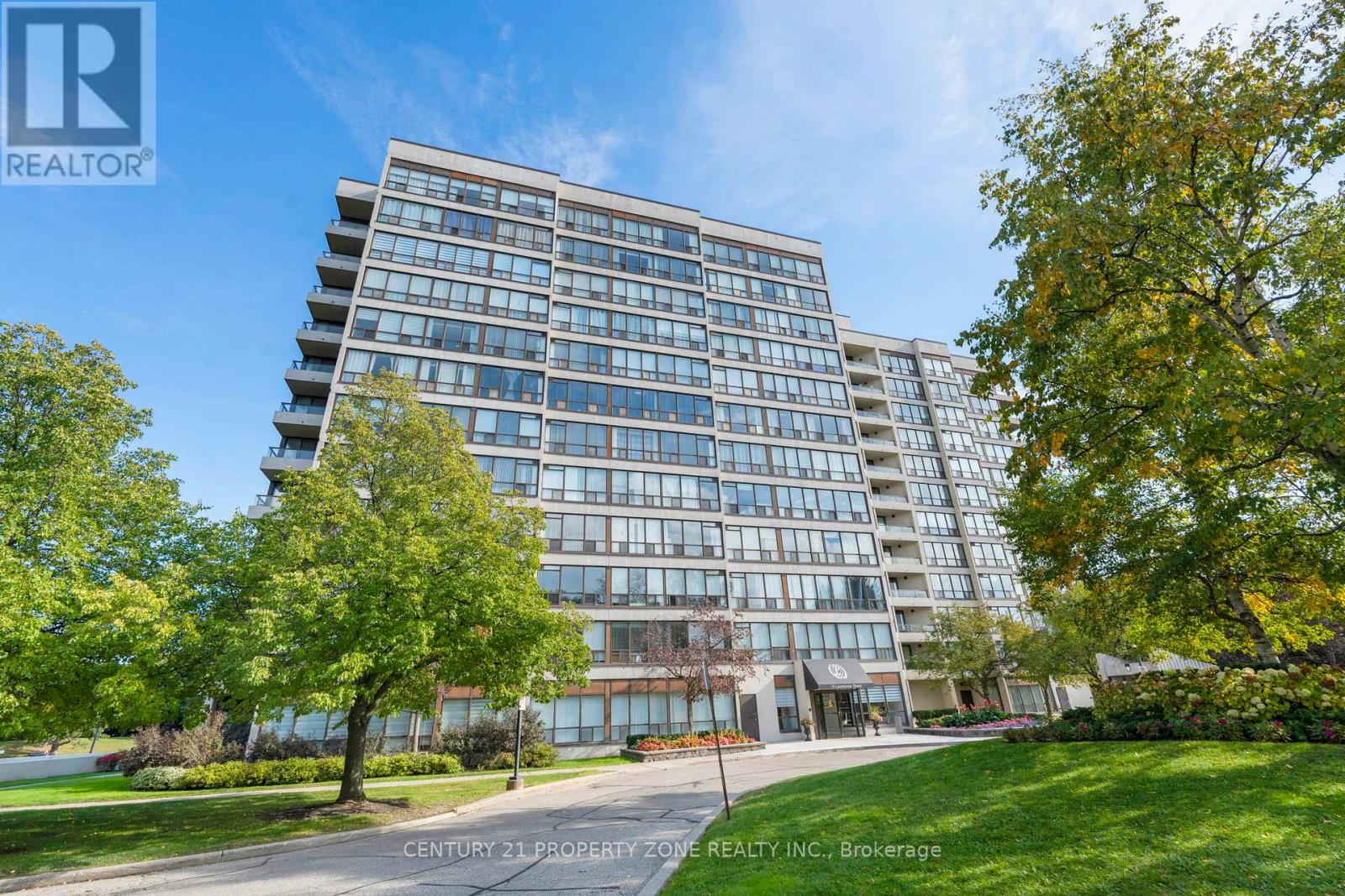 Primary image of 407 - 10 LAURELCREST STREET|Brampton (Queen Street Corridor), Ontario L4W5P7