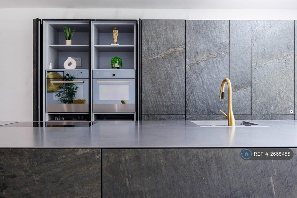 Additional image 30 of Charmouth Road, St. Albans, AL1