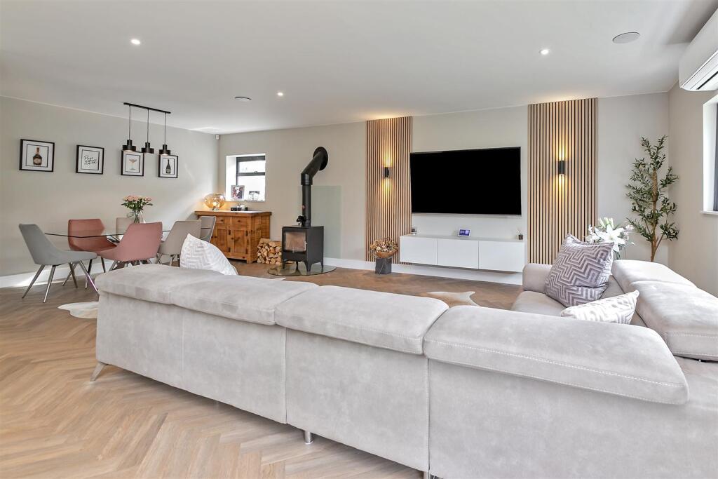 Additional image 28 of The Meads, Bricket Wood, St. Albans