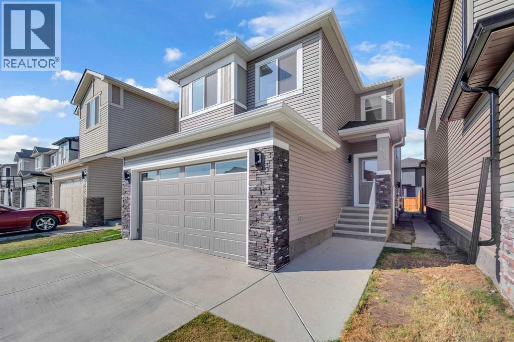 430 Corner Meadows Way NE|Calgary, Alberta T3N1Y6