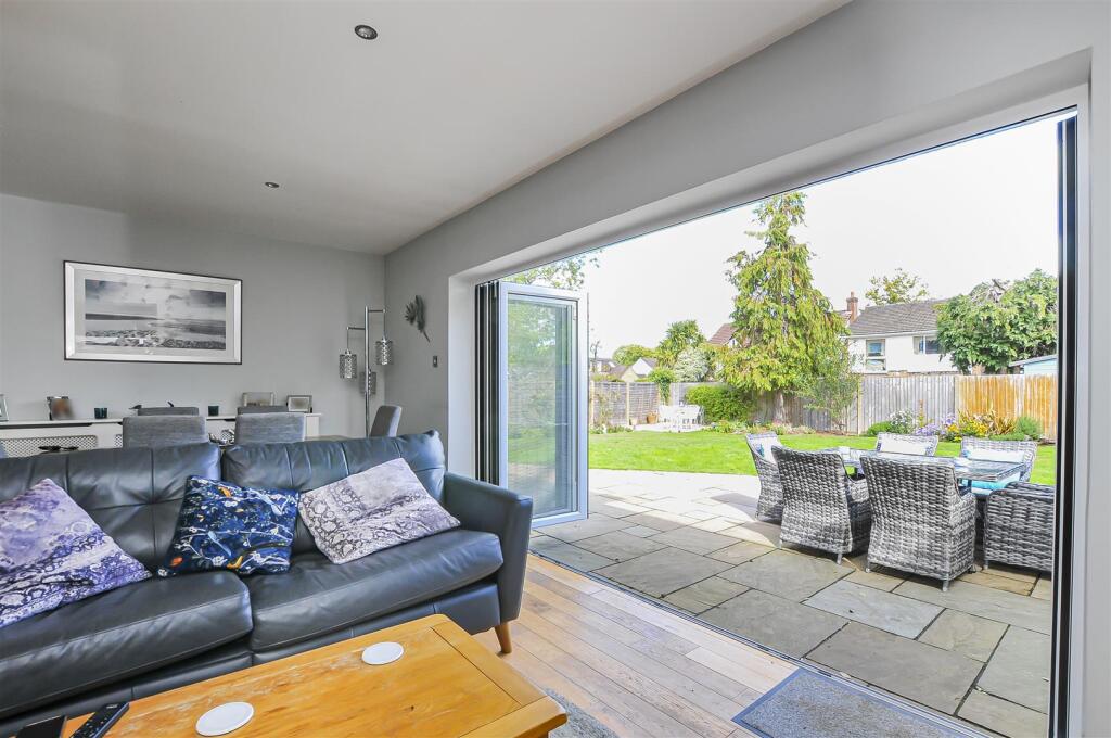 Additional image 22 of Oakwood Road, Bricket Wood, St. Albans