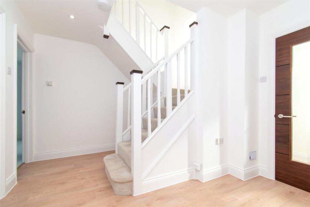 Additional image 4 of Barncroft Way, St. Albans, Hertfordshire, AL1