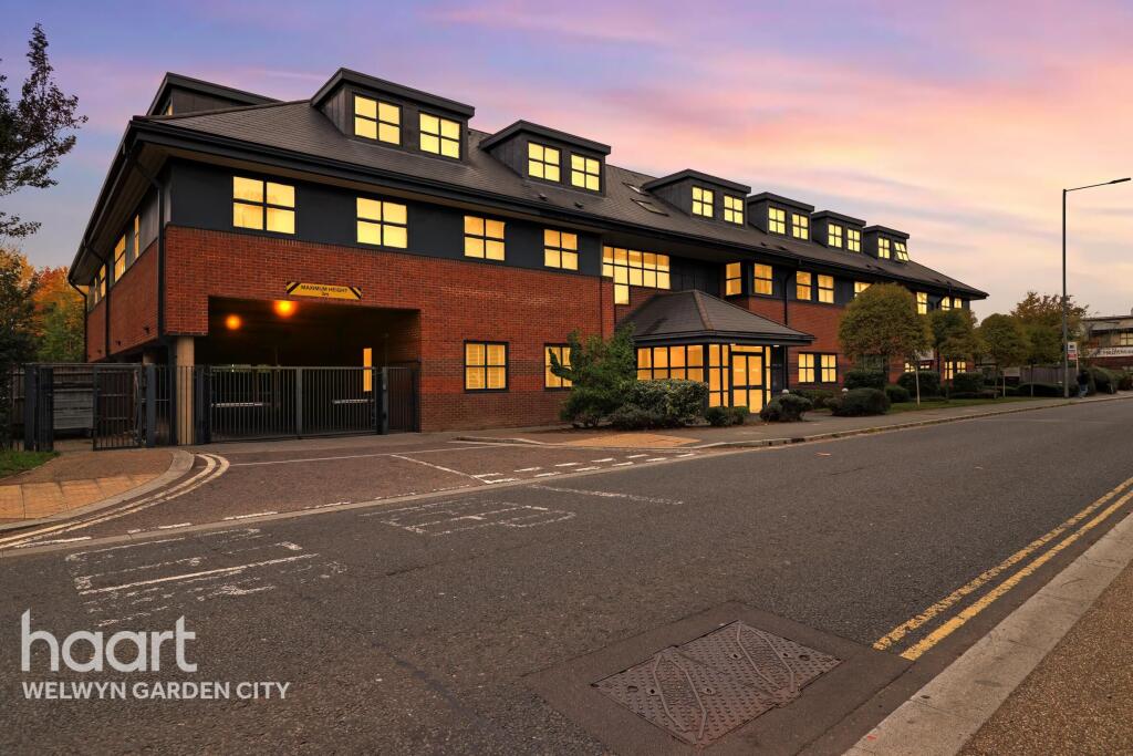 Additional image 2 of Great North Road, Hatfield