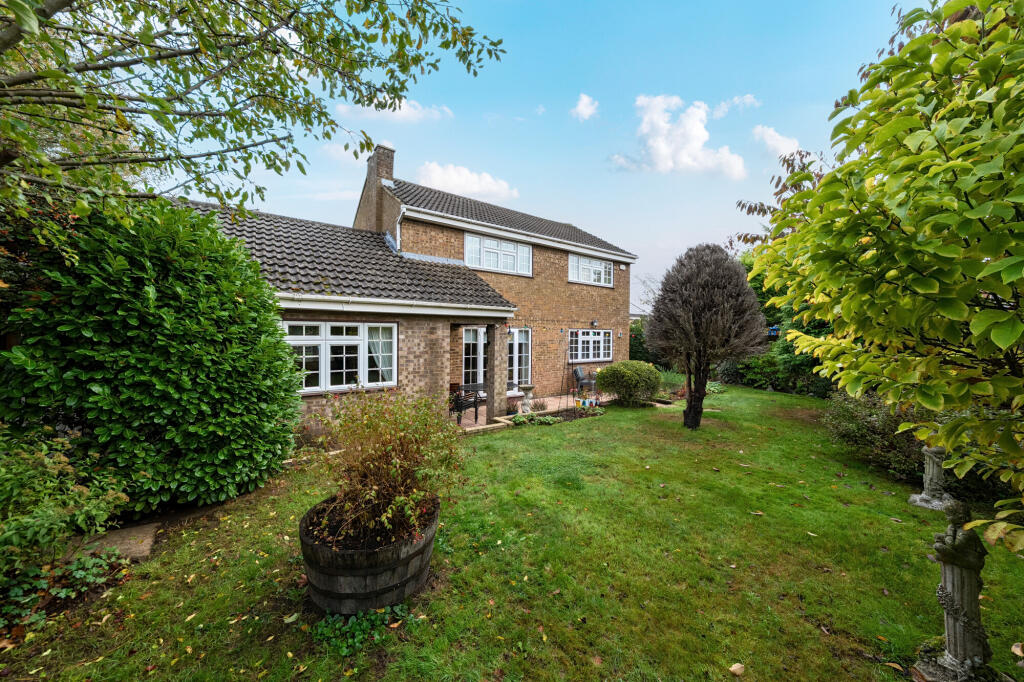 Additional image 2 of Aldwickbury Crescent, Harpenden, AL5