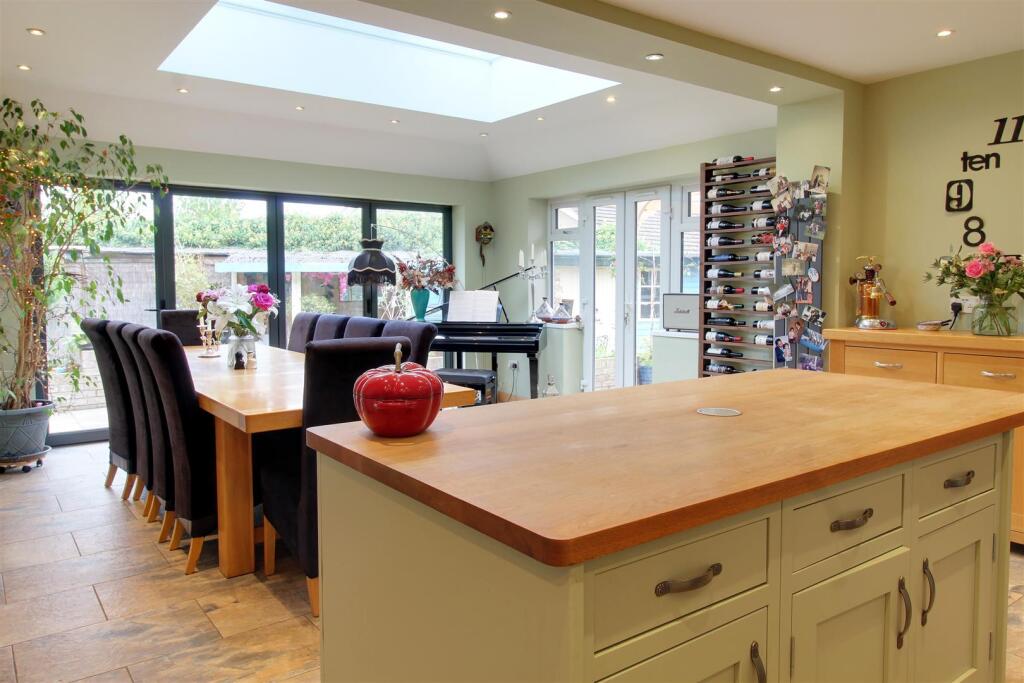 Additional image 15 of Dixons Hill Road, Welham Green