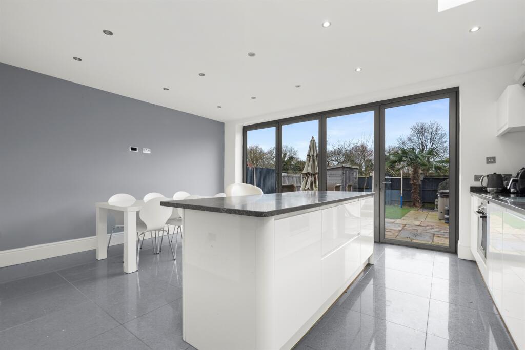 Additional image 4 of Park Street Lane, Park Street, St. Albans