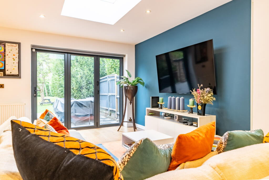 Additional image 7 of Barnfield Road, St. Albans, Hertfordshire, AL4