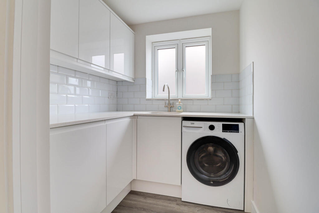 Additional image 4 of Grove Road, Harpenden, AL5