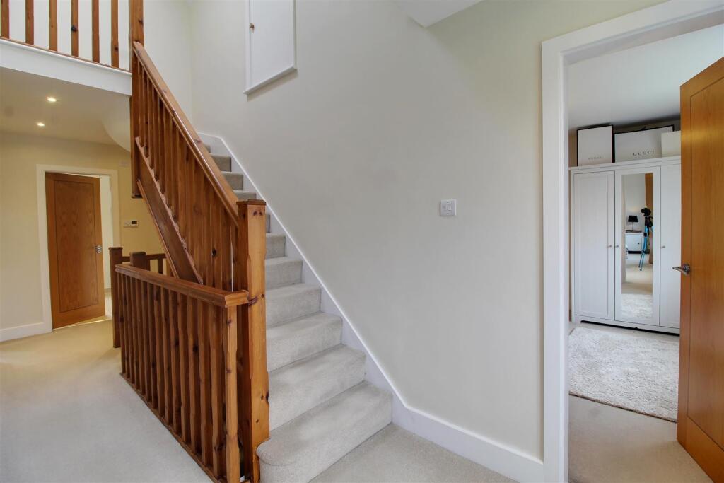 Additional image 22 of Moffats Lane, Brookmans Park