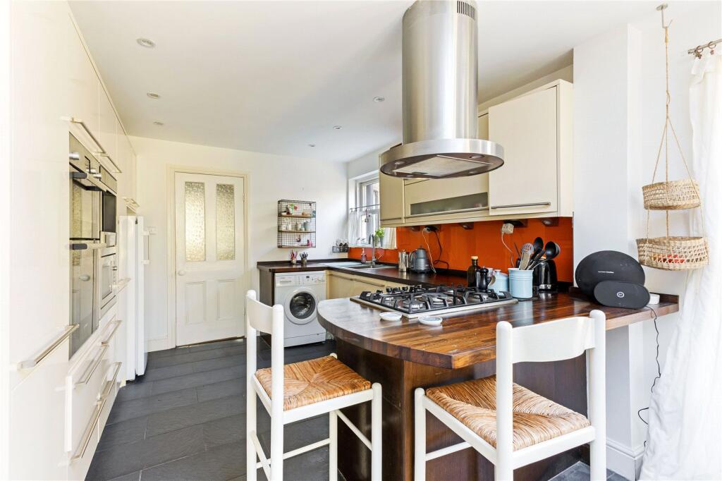 Additional image 3 of Southdown Road, Harpenden, Hertfordshire, AL5