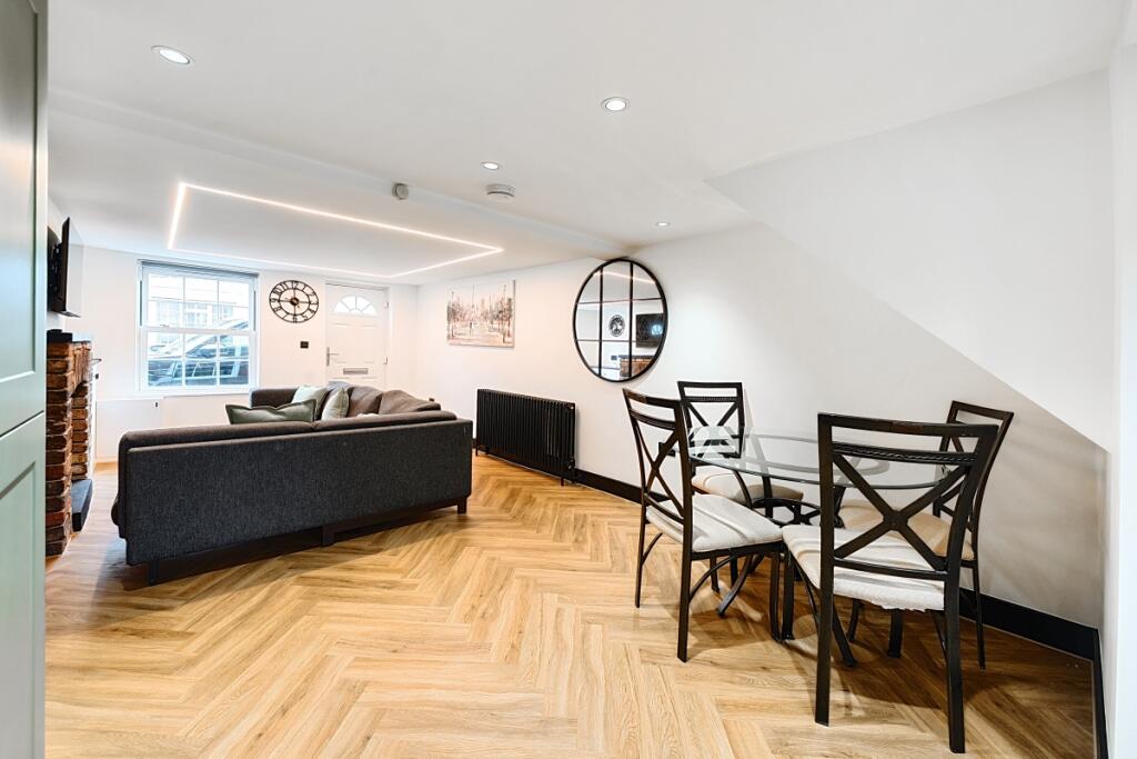 Additional image 15 of High Street Redbourn AL3