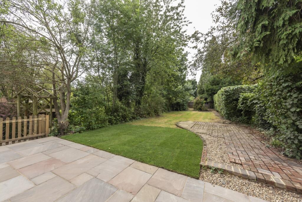 Additional image 11 of West Common Harpenden AL5