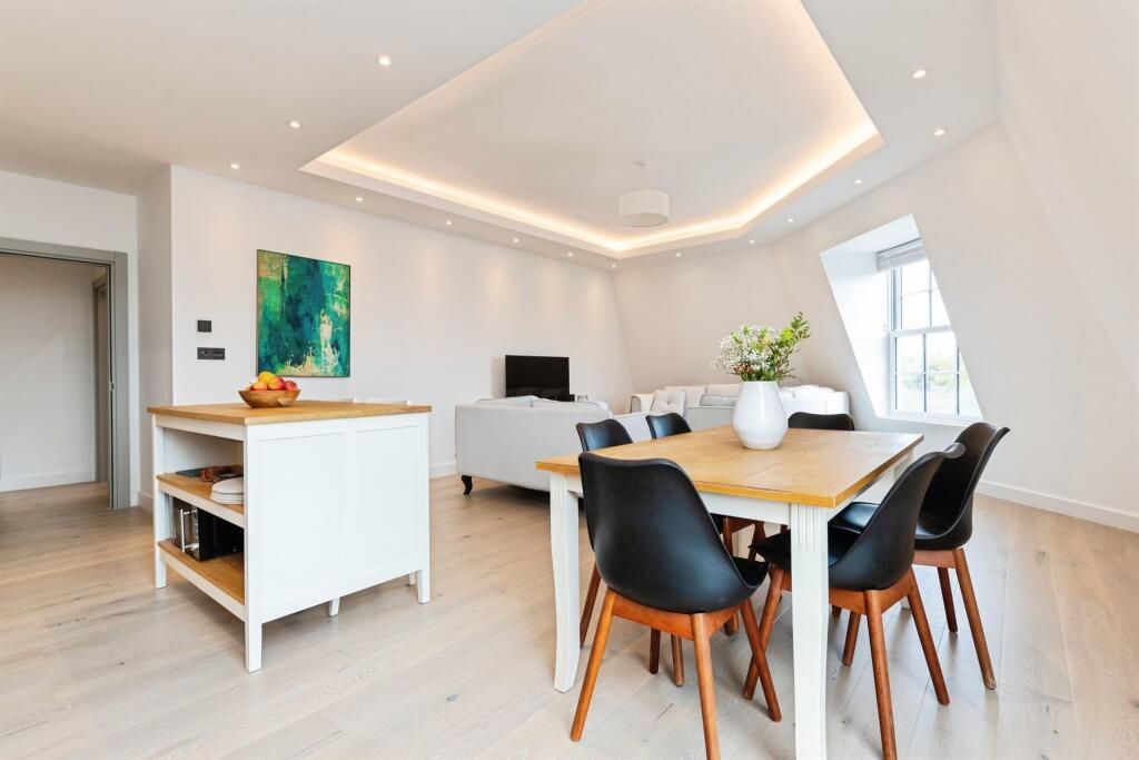 Additional image 6 of Stonehills, Welwyn Garden City